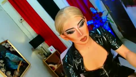 miss yasii online show from November 19, 2025, 5:46 pm