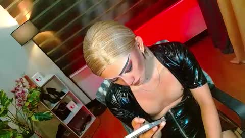 miss yasii online show from February 13, 2026, 2:24 pm