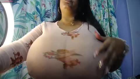 Yasmin online show from January 5, 2025, 1:04 pm