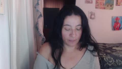 yasmin_love85 online show from January 30, 2025, 3:19 pm
