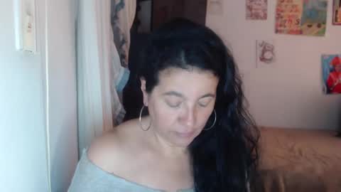 yasmin_love85 online show from December 19, 2025, 3:19 pm