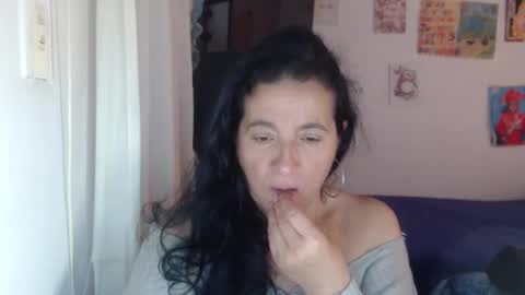 yasmin_love85 online show from February 10, 2026, 2:32 pm