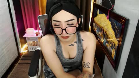 yassiered online show from October 25, 2025, 8:55 am