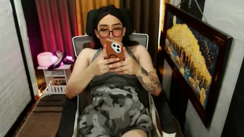 Snapshot of yassiered chatting on May 21, 2026, 12:12 pm yassiered online show from May 21, 2026, 12:12 pm