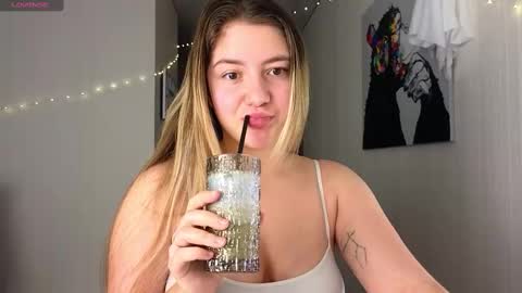 Yasyaa  online show from January 9, 2025, 3:15 am