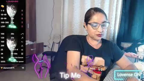 Snapshot of yaya____ chatting on February 14, 2026, 8:49 pm yaya____ online show from February 14, 2026, 8:49 pm