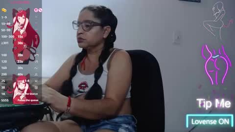 Snapshot of yaya____ chatting on February 19, 2026, 9:33 pm yaya____ online show from February 19, 2026, 9:33 pm