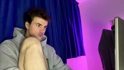 yayay333 online show from April 14, 2026, 11:11 pm