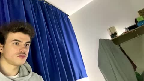 yayay333 online show from April 19, 2026, 12:11 am