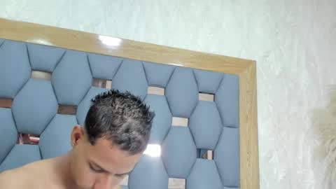 yayi derek  online show from November 23, 2025, 11:43 am