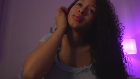 yayoi_cresp18 online show from December 18, 2024, 1:02 pm