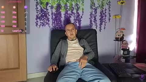 Snapshot of yazfore chatting on July 7, 2026, 1:59 pm Hazzan online show from July 7, 2026, 1:59 pm