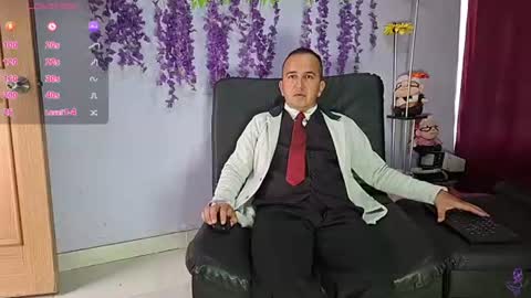 Snapshot of yazfore chatting on July 13, 2026, 2:20 pm Hazzan online show from July 13, 2026, 2:20 pm