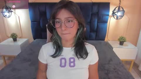 Yazmin online show from February 27, 2025, 2:10 pm