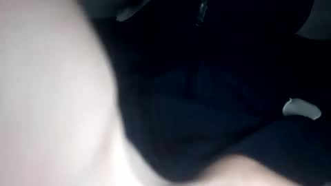 Yazo69 online show from January 10, 2025, 7:32 pm