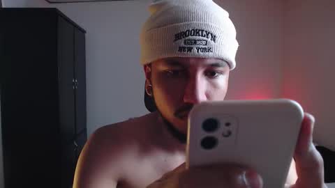 yeff online show from November 10, 2025, 1:04 am