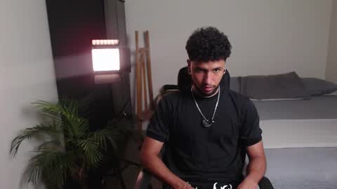 yeff online show from February 6, 2026, 12:04 am