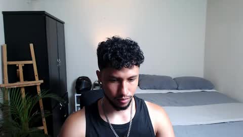 Snapshot of yeff_stone chatting on April 25, 2026, 12:13 am yeff online show from April 25, 2026, 12:13 am