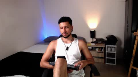 Snapshot of yeff_stone chatting on July 17, 2026, 12:50 am yeff online show from July 17, 2026, 12:50 am