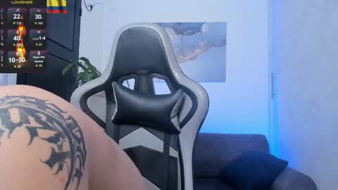 YEIKO ROMERO online show from November 13, 2025, 5:34 pm