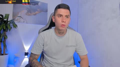 YEIKO ROMERO online show from December 20, 2025, 10:50 pm