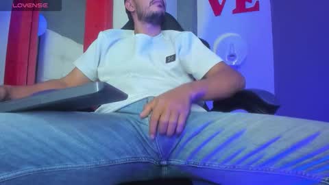 Snapshot of yeison0593 chatting on March 1, 2026, 6:48 am yeison0593 online show from March 1, 2026, 6:48 am