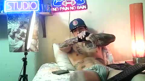 Snapshot of yeisoncastellanos1999 chatting on February 18, 2026, 8:05 pm yeisoncastellanos1999 online show from February 18, 2026, 8:05 pm