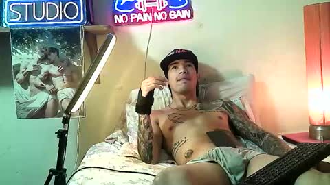 Snapshot of yeisoncastellanos1999 chatting on February 20, 2026, 8:53 pm yeisoncastellanos1999 online show from February 20, 2026, 8:53 pm