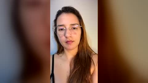 Snapshot of yelaine chatting on July 2, 2026, 1:49 am yelaine online show from July 2, 2026, 1:49 am