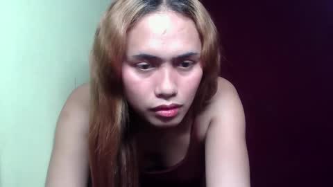 YELLA online show from April 7, 2026, 9:43 am