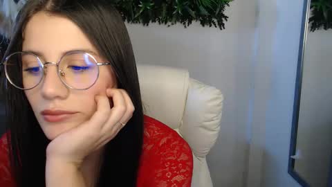 Snapshot of yenn_claros chatting on February 26, 2026, 8:08 pm Yenni online show from February 26, 2026, 8:08 pm