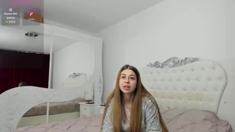 yennefer13 online show from April 10, 2026, 8:46 pm