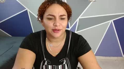 Yera  online show from November 6, 2025, 12:28 pm