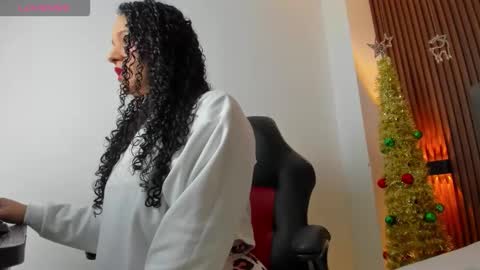 Y E R A  online show from January 8, 2026, 12:07 pm