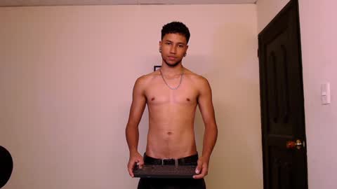 Yeff ind. model  online show from December 18, 2024, 10:46 pm