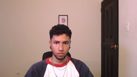 Yeff ind. model  online show from December 23, 2024, 8:36 pm