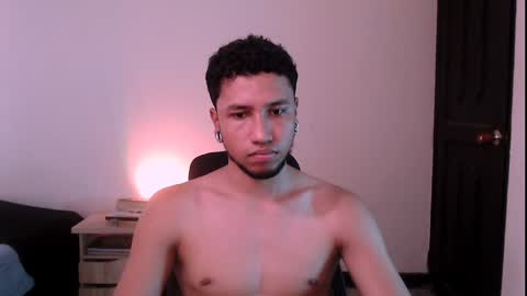 Yeff ind. model  online show from January 31, 2025, 6:25 pm