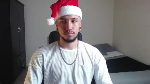 Yeff ind. model  online show from December 3, 2025, 1:35 am