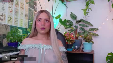 yeriawaddell  online show from February 8, 2026, 10:02 pm