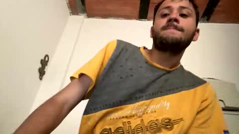 Snapshot of yerito_ chatting on January 6, 2026, 7:28 pm Yero online show from January 6, 2026, 7:28 pm