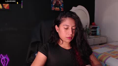 Yesi online show from March 1, 2025, 5:38 pm