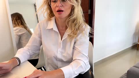 Zlata online show from December 4, 2024, 8:29 pm