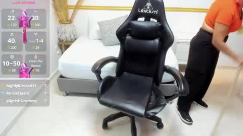 yesenia online show from January 21, 2025, 1:18 am