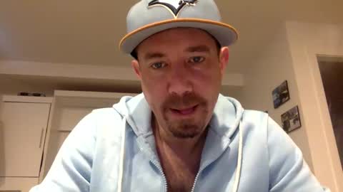 yesplesae online show from March 9, 2025, 4:33 pm