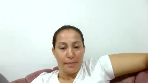 Snapshot of yessica_08 chatting on June 15, 2026, 4:58 am yessica and andres online show from June 15, 2026, 4:58 am