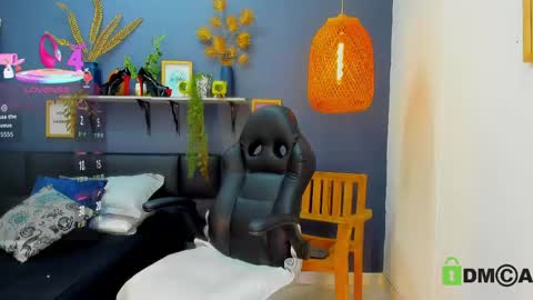 Snapshot of yessika_parker chatting on April 30, 2026, 8:53 am yessika_parker online show from April 30, 2026, 8:53 am