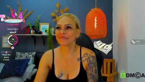 Snapshot of yessika_parker chatting on May 4, 2026, 8:43 am yessika_parker online show from May 4, 2026, 8:43 am