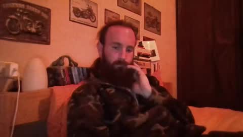 yeti_92 online show from February 24, 2025, 6:47 pm