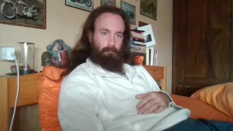 yeti_92 online show from October 11, 2025, 12:58 pm