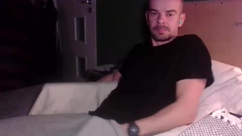 yewloo online show from November 26, 2025, 3:35 pm